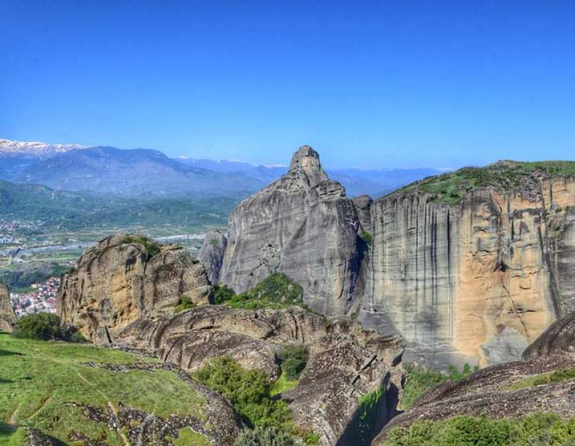 Meteora manastırları oraya nasıl gidilir.  Açık ve İnanılmaz: Yunanistan'da Meteora.  Meteora'nın aktif erkek manastırları