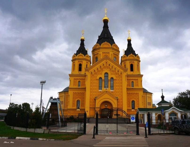 Nyizsnyij Novgorod templomainak és kolostorainak leírása.  Nyizsnyij Novgorod régió (kolostorok).  Templom a Vlagyimir-Oranskaya Istenszülő és a Haza védelmezői tiszteletére