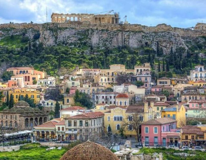 एथेंस प्राचीन ग्रीस वे किन नियमों के अनुसार रहते थे।  न्यू एक्रोपोलिस संग्रहालय।  लोक संगीत वाद्ययंत्रों का संग्रहालय
