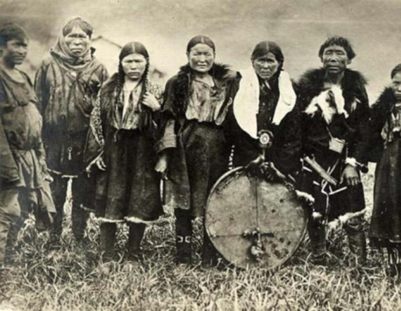 Pagrindinės koriakų profesijos.  Koryakai yra vietiniai Kamčiatkos gyventojai.  Gyvenvietės ir gyventojų teritorija