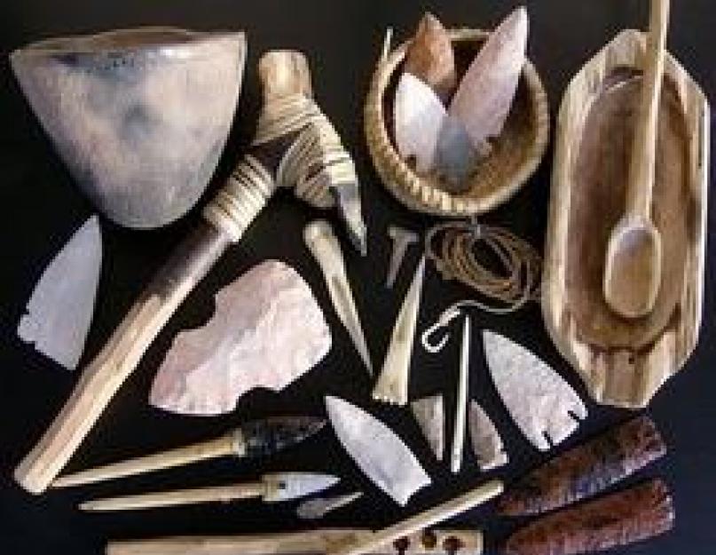 Senoviniai akmeniniai įrankiai.  Ankstyvojo paleolito eros darbo įrankiai
