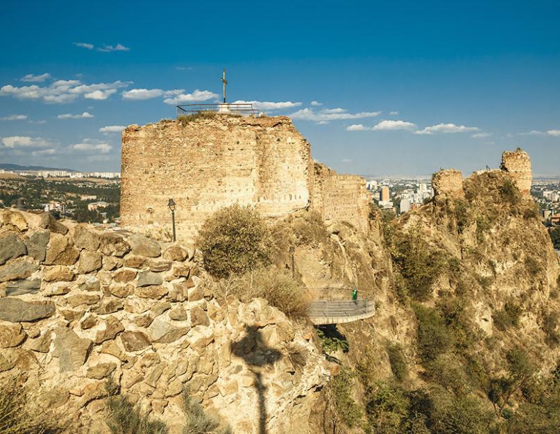 Крепость нарикала часы работы. Крепость Нарикала — душа и сердце Тбилиси. Что посмотреть рядом