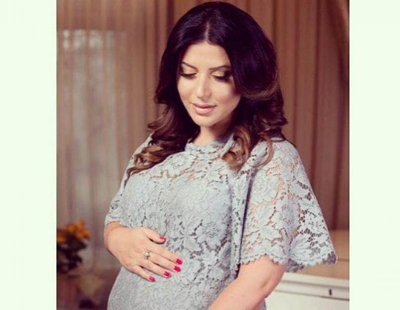 Jázmin: „A szülés nem megfelelő látvány a férfiak számára.  Jó hír: Jasmine énekesnő megszülte harmadik gyermekét, Jasmine terhes