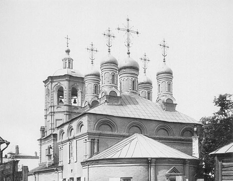 Biserica Adormirea Maicii Domnului din Putinki.  Biserica Adormirii Sfintei Fecioare Maria din Putinki Biserica Adormirii Sfintei Fecioare Maria din Putinki