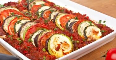 How to cook healthy vegetable casseroles