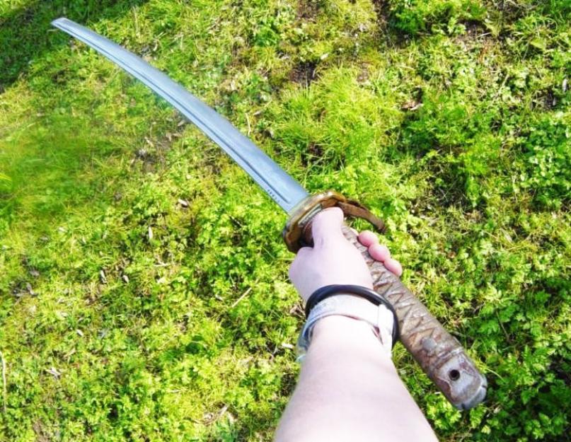 Tikrų karių ginklai: kaip pasidaryti kardą iš medžio ir kitų medžiagų.  Kas yra viršutinis kardas ir kaip jį pasigaminti?  Kompozitinis plienas: išėjimas
