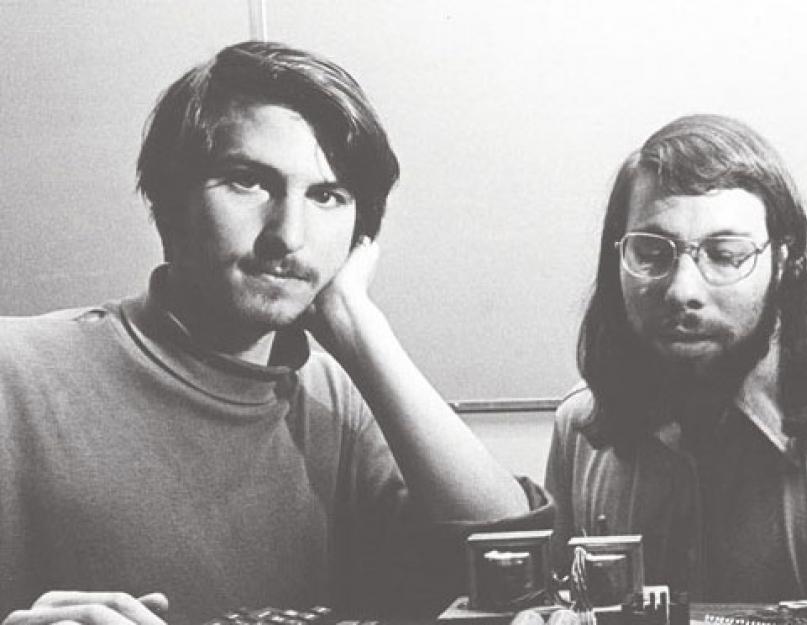 Steve Jobs az alma létrehozása.  Steve Jobs rövid életrajza