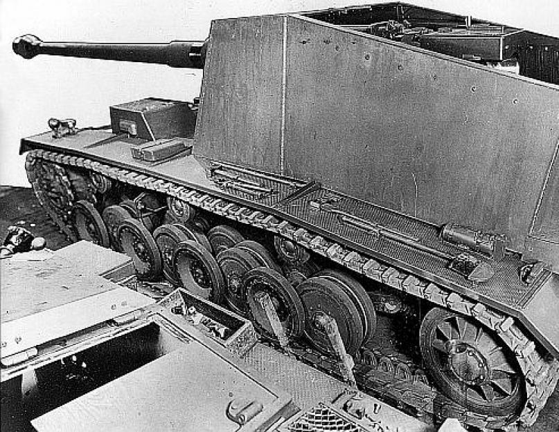 كافح استخدام الجاغدتيجرز.  Jagdtiger في عصرنا.  للمقارنة ، أحجام الدبابات الألمانية الأخرى والمدافع ذاتية الحركة