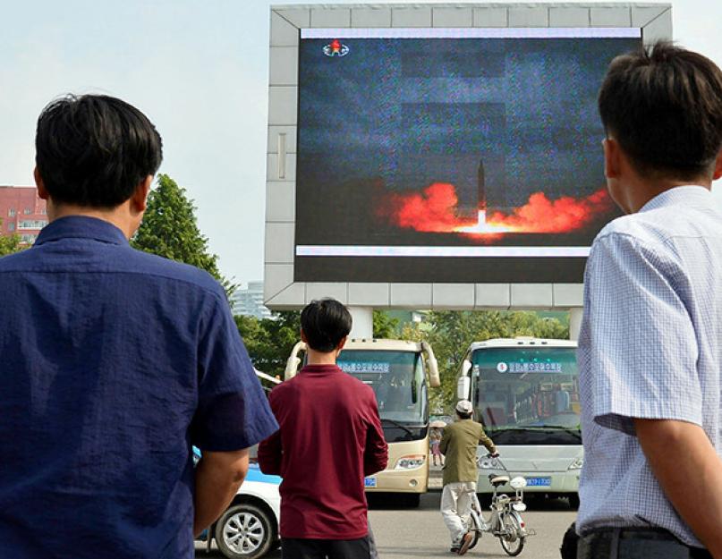 Kim Dzsong Un a hidrogénbombát teszteli.  A világ még közelebb került az atomháborúhoz: mi fenyegeti a hidrogénbomba tesztelését a KNDK-ban.  Tesztek, erősebbek, mint a Nagaszakiban és Hirosimában történt bombázás