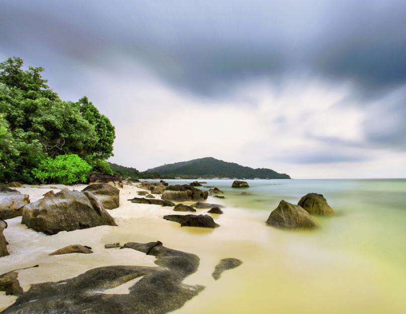 Hol lehet pihenni Vietnamban novemberben: tengerparti nyaralás Vietnam strandjain.  Időjárás novemberben: van lehetőség tengerparti nyaralásra Nha Trangban, Phan Thietben, Phu Quocban és más vietnami üdülőhelyeken?  Melyik üdülőhelyet válasszam