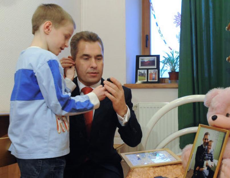 Komesar za prava deteta Astahov.  Pavel Astahov je dva puta postao deda.  Napišite otvoreno pismo predsjedniku