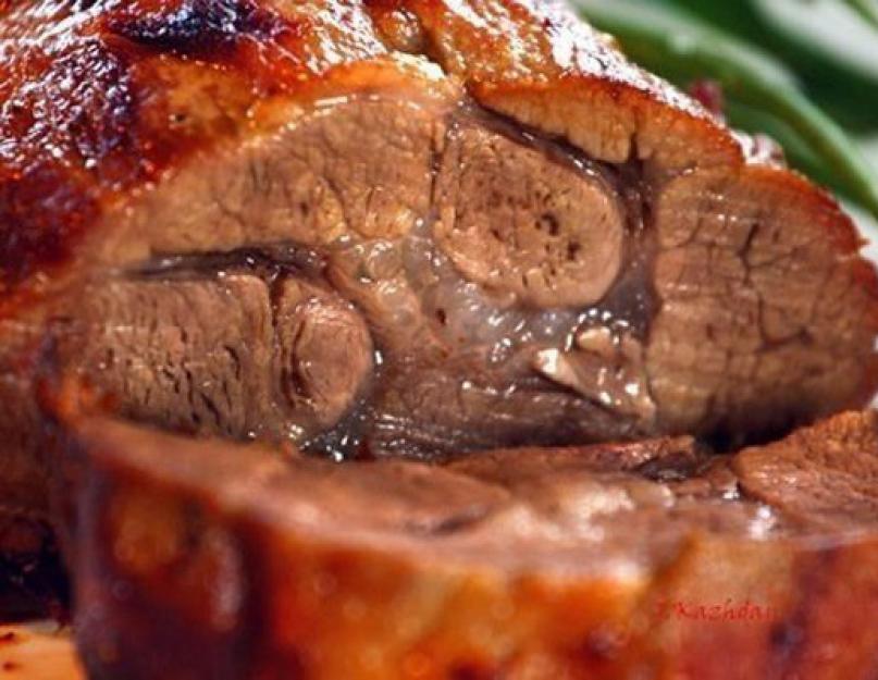 Mėsos patiekalai Velykoms: receptai su nuotraukomis.  Kepta šoninė Velykoms Mėsa Velykoms orkaitėje