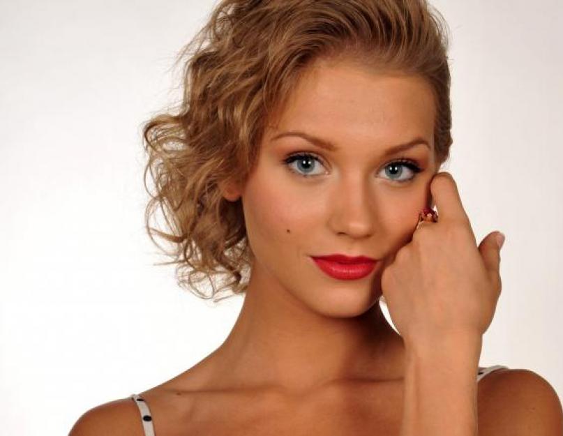 لماذا تعتبر المرأة الروسية الأجمل في العالم.  اجمل بنات روسيا (صور) اجمل فتاة روسية قمة