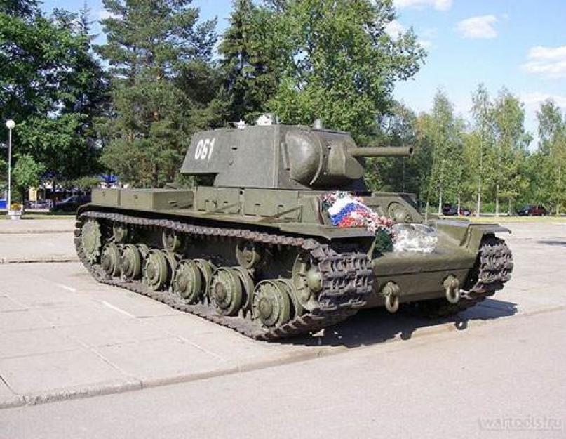 1 مصانع مختلفة.  الدبابات السوفيتية الثقيلة kv.  الإضافات والمرفقات